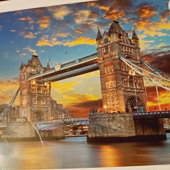 Tower Bridge 1000 Piece Jigsaw‎ Puzzle - Picture 3 of 3
